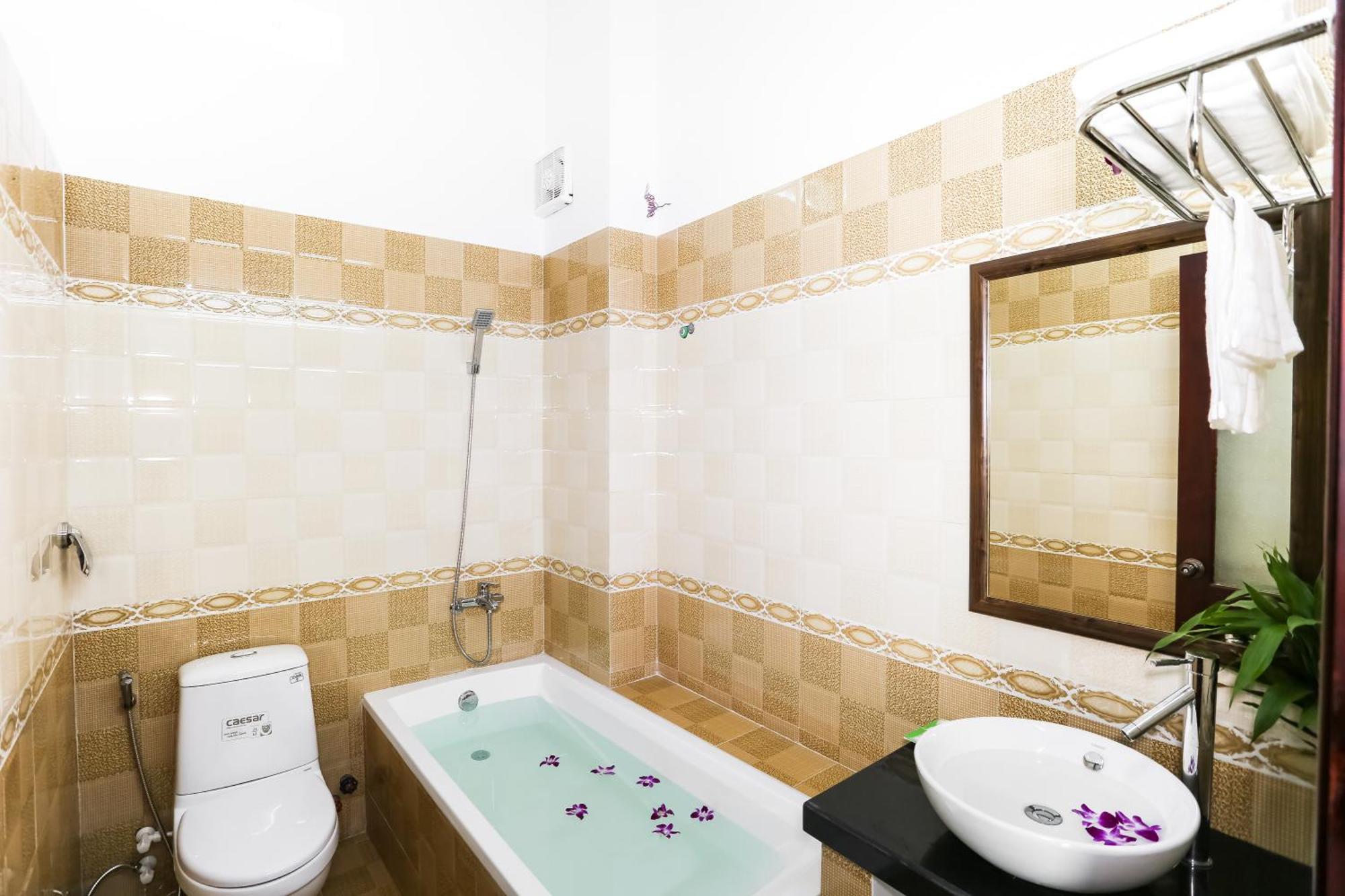 Phoenix Homestay Hoi An Exterior photo